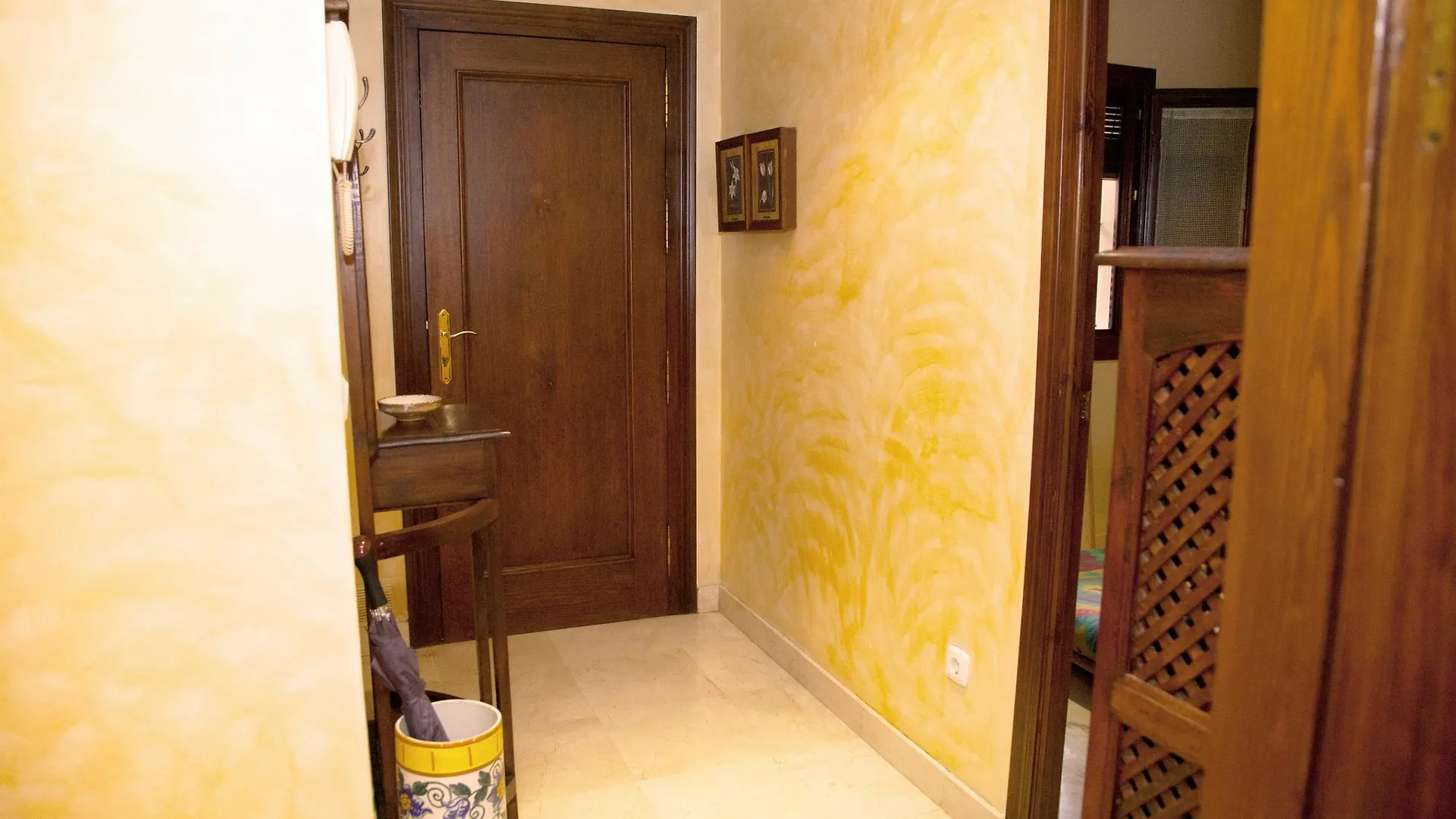 Deluxe Apartment Banos Seville Spain